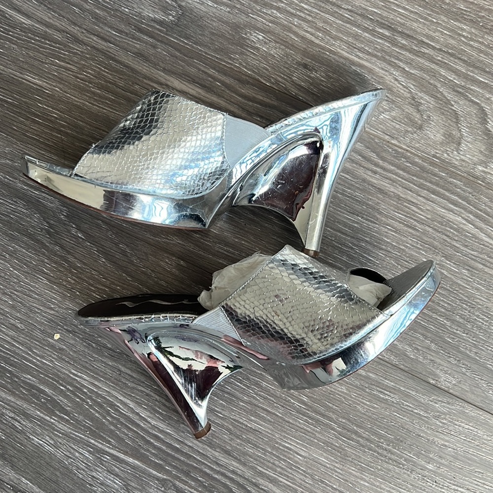 Nina Metallic 4in heels